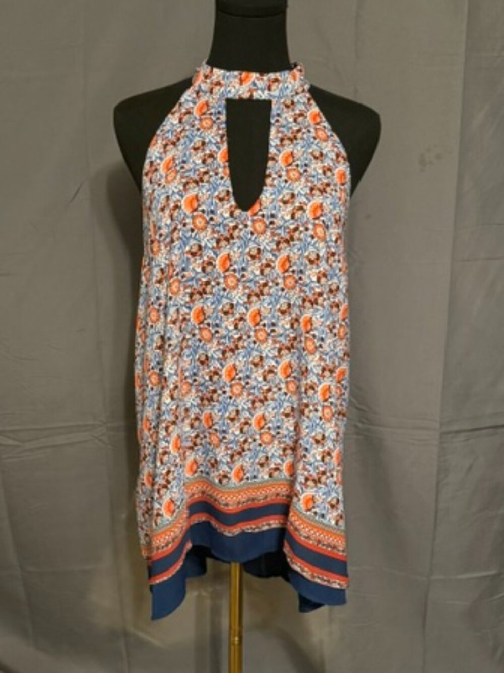 HEART PLUS Open-Back Blouse Size 2X